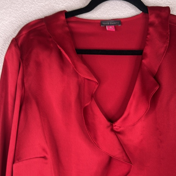 Vince Camuto Red Satin Ruffle Neckline Classic Career Long Sleeve Top Size 1X - Picture 2 of 7
